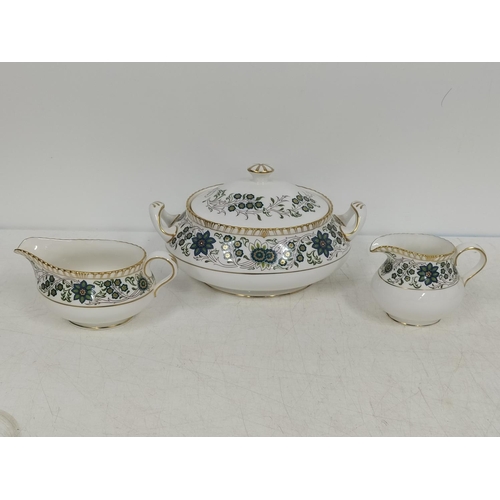393 - Royal Crown Derby 'Caliph' A1287 Part Dinner Service to include 27cm Dinner Plates (2), 21cm Plates ... 