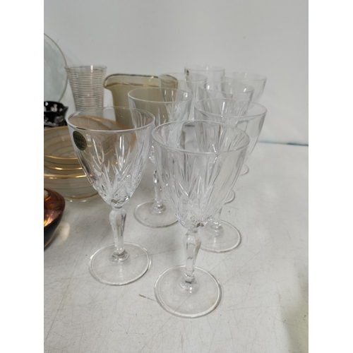 403 - Large Collection of Glassware to include Davidson Primrose Pearline Vaseline Posy Bowl, Amber Glass ... 