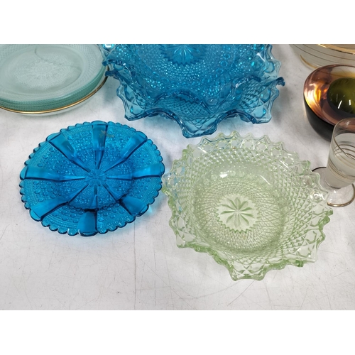 403 - Large Collection of Glassware to include Davidson Primrose Pearline Vaseline Posy Bowl, Amber Glass ... 