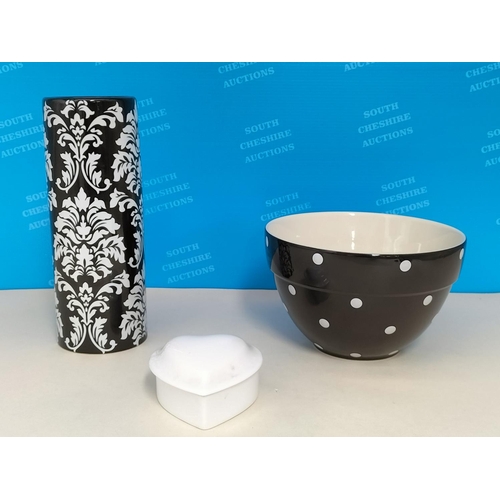 412 - Spode 'Baking Days' Bowl (11cm High, 17.5cm Diameter), Spode White Heart Trinket Pot plus Unmarked B... 