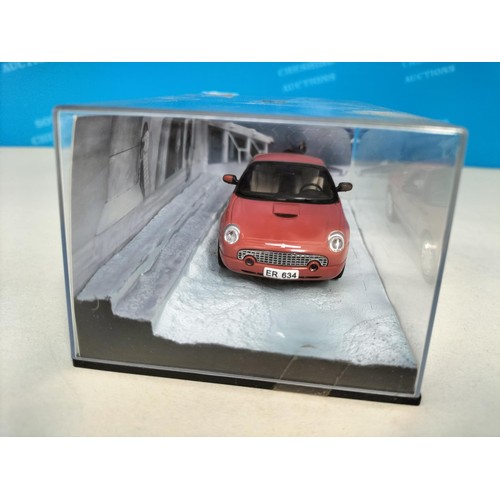 130 - Eaglemoss James Bond 007 Cased Die-Cast Vehicles (5) with Magazines to include 2002 'Die Another Day... 