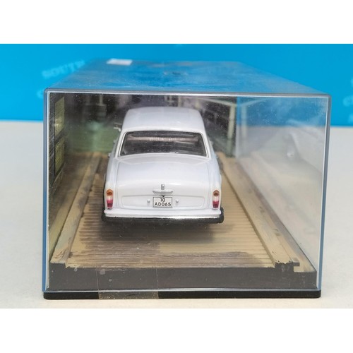 125 - Eaglemoss James Bond 007 Cased Die-Cast Vehicles (3) with Magazines to include 1995 'Goldeneye' Ferr... 