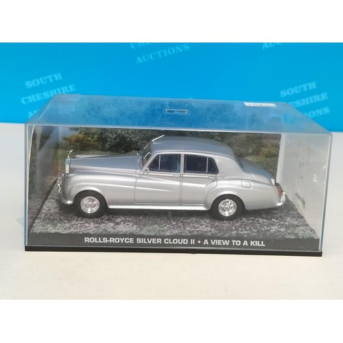 116 - Eaglemoss James Bond 007 Cased Die-Cast Vehicles (3) with Magazines to include 1987 'The Living Dayl... 