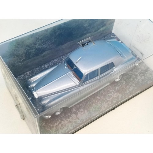 116 - Eaglemoss James Bond 007 Cased Die-Cast Vehicles (3) with Magazines to include 1987 'The Living Dayl... 