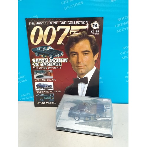 116 - Eaglemoss James Bond 007 Cased Die-Cast Vehicles (3) with Magazines to include 1987 'The Living Dayl... 
