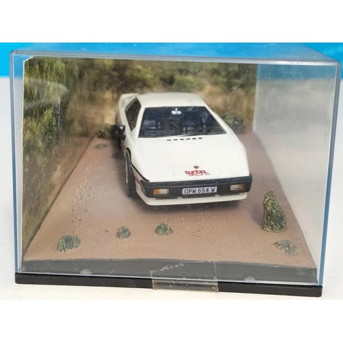 115 - Eaglemoss James Bond 007 Cased Die-Cast Vehicles (3) with Magazines to include 1981 'For Your Eyes O... 