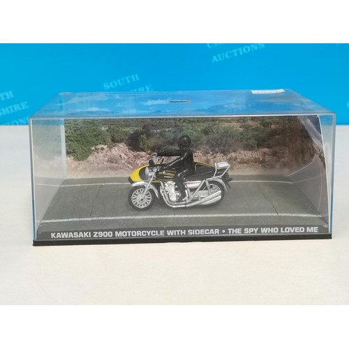 114 - Eaglemoss James Bond 007 Cased Die-Cast Vehicles (4) with Magazines to include 1977 'The Spy Who Lov... 