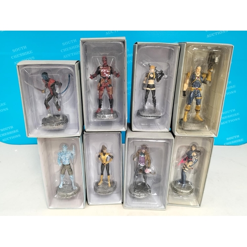 103 - Eaglemoss Complete Marvel 32 Piece Chess Collection with Magazines. No Board.