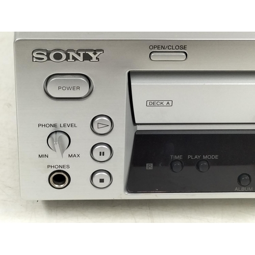 Sony RCD-W100 Compact Disc Player & CD Recordable/Rewritable Twin Disc ...