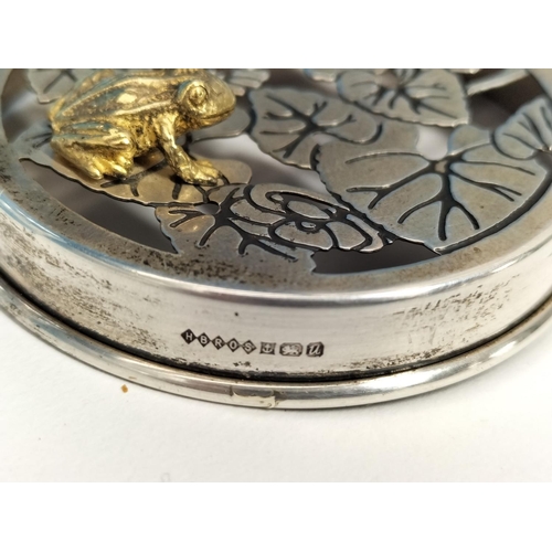 124 - Harman Bros Sterling Silver Frog Topped Cut Glass Pot.  Silver Weight 10.85 Grams. 4cm High, 5cm Dia... 