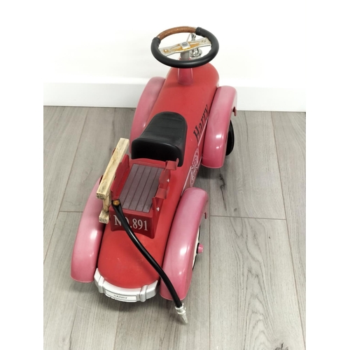 255 - Retro Style Sit on Fire Engine. 35cm High x 70cm.