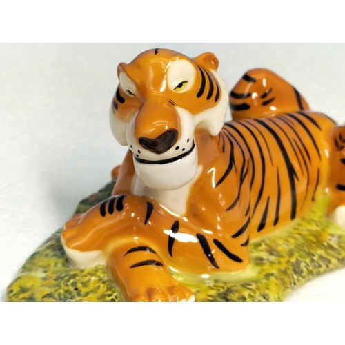 30 - Boxed Royal Doulton Disney Showcase Collection Jungle Book 'Shere Khan' JB5. 9cm High x 18cm.