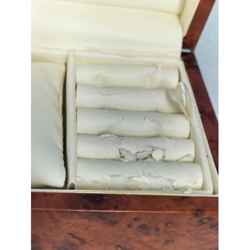 496 - Quantity of Jewellery in 'Accurist Gold' Watch Box (6cm High, 14cm x 9cm). Jewellery to include Watc... 