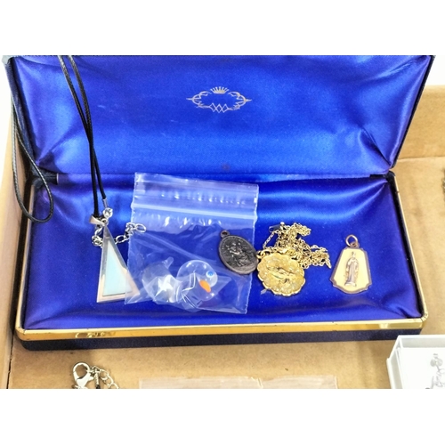 156 - Collection of Mixed Costume Jewellery to include 12 x Heamitite Necklaces and 3 x Bracelets, Silver ... 