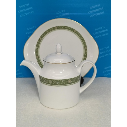 251 - Royal Doulton 22 Piece Tea Set in the 'Rondelay' Pattern H5004 to include Tea Pot, Milk Jug, Lidded ... 