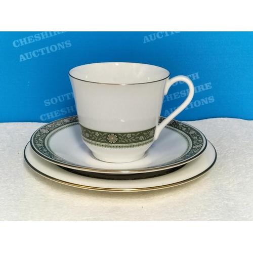 251 - Royal Doulton 22 Piece Tea Set in the 'Rondelay' Pattern H5004 to include Tea Pot, Milk Jug, Lidded ... 