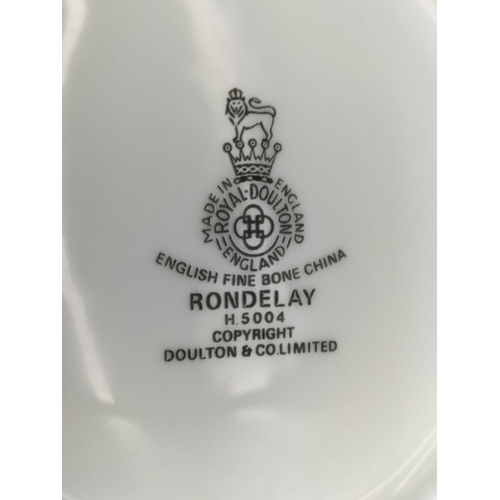 251 - Royal Doulton 22 Piece Tea Set in the 'Rondelay' Pattern H5004 to include Tea Pot, Milk Jug, Lidded ... 