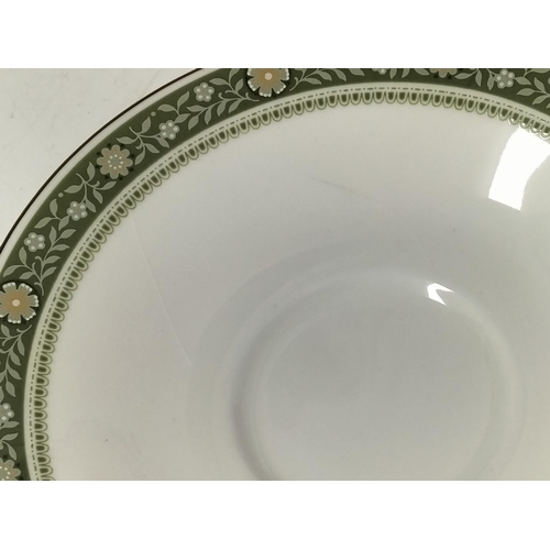 251 - Royal Doulton 22 Piece Tea Set in the 'Rondelay' Pattern H5004 to include Tea Pot, Milk Jug, Lidded ... 