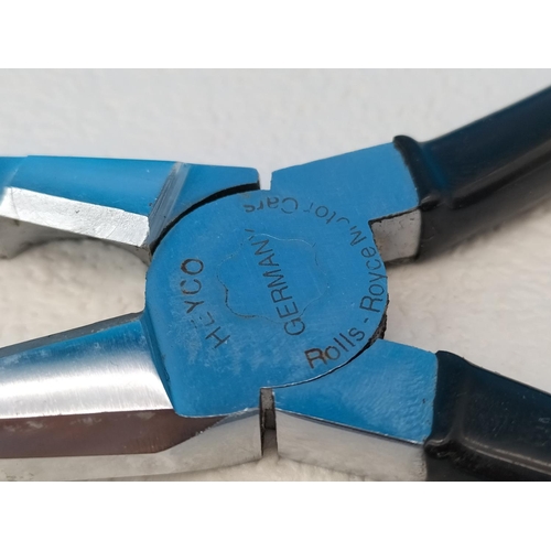 5 - Rolls Royce Bentley 1980's/1990's Silver Shadow Tool Kit.