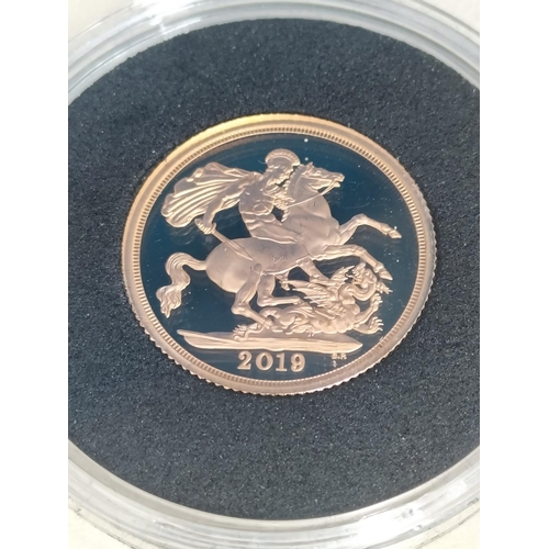 177 - Westminster Collection Boxed Set of Eight Full 22ct Gold Sovereigns 'The Seven Decades of Elizabeth ... 