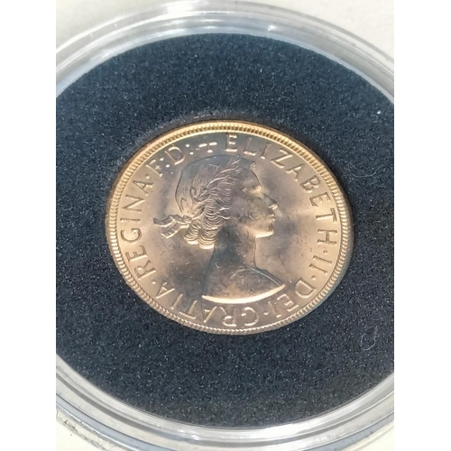 177 - Westminster Collection Boxed Set of Eight Full 22ct Gold Sovereigns 'The Seven Decades of Elizabeth ... 