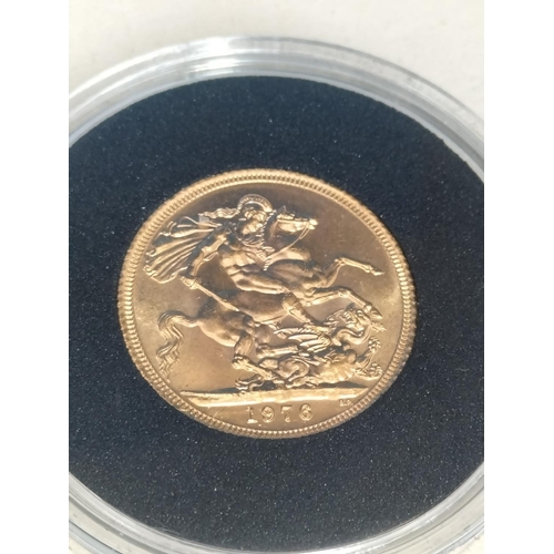 177 - Westminster Collection Boxed Set of Eight Full 22ct Gold Sovereigns 'The Seven Decades of Elizabeth ... 