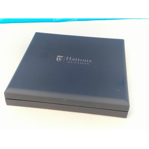 180 - Hatton's of London 2025 King Charles III Gold Proof Definitive Sovereign Set 'Remembrance Victory'. ... 