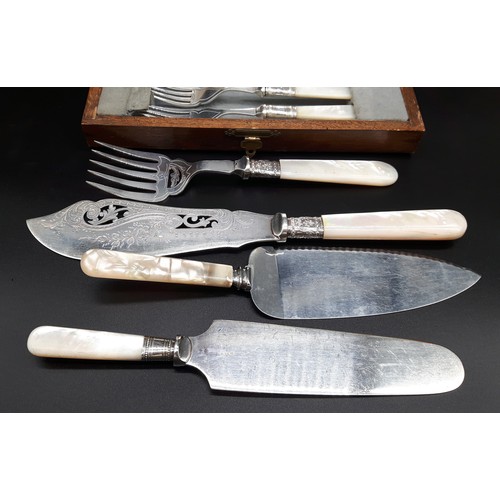 8 - MOP Cased Fish Set With Server and cake slicers