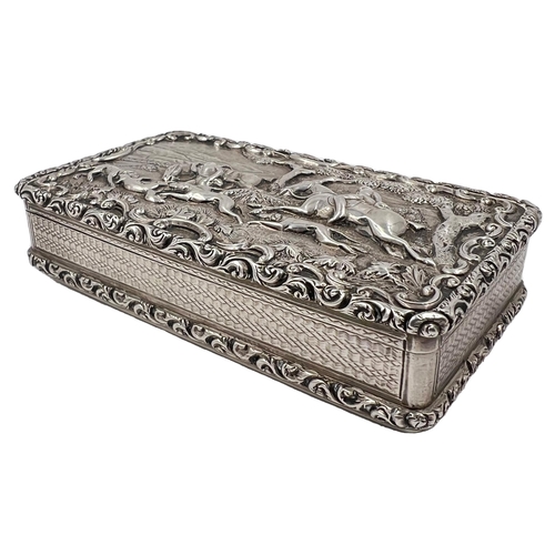 120 - A LARGE SOLID SILVER SNUFF BOX WITH OUTSTANDING DECORATION, BIRMINGHAM, TAYLOR & PERY, 1830A fine la... 