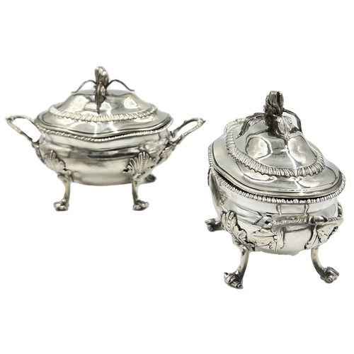 134 - A PAIR OF LIDDED SILVER TUREENS, LONDON, RICHARD PALMER I, 1771A power of silver lidded tureens with... 