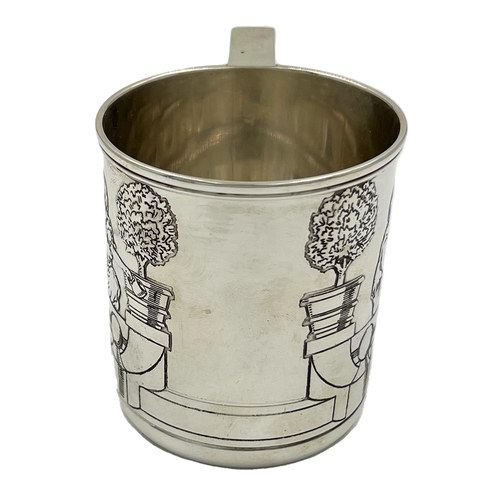 171 - AN UNUSUAL TIFFANY AND CO SILVER CHRISTENING MUG WITH AN ENGRAVED SCENE, EARLY 20TH CENTURYAn unusua... 