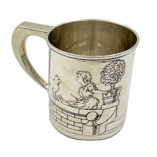 171 - AN UNUSUAL TIFFANY AND CO SILVER CHRISTENING MUG WITH AN ENGRAVED SCENE, EARLY 20TH CENTURYAn unusua... 