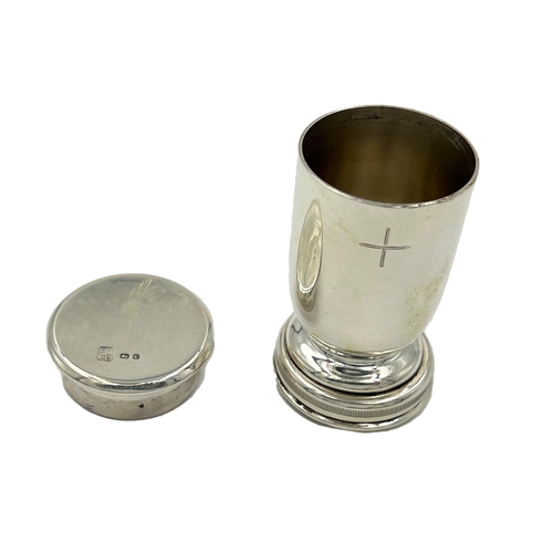 189 - A SMALL SILVER ECCLESIASTICAL LIDDED CONTAINER PROBABLY FOR WAFERS, LONDON, F OSBORNE & CO LTD, 1940... 