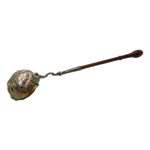 198 - A GEORGIAN SILVER LADLE WITH TURNED WOODEN HANDLE, LONDON, WATTER BRIND, 1795A Georgian silver ladle... 