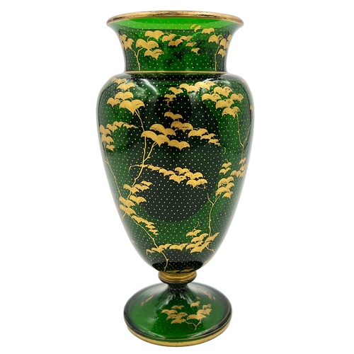 21 - 19TH CENTURY BOHEMIAN GLASS VASE WITH GOLD GILDING A timeless 19th-century Bohemian glass vase ... 