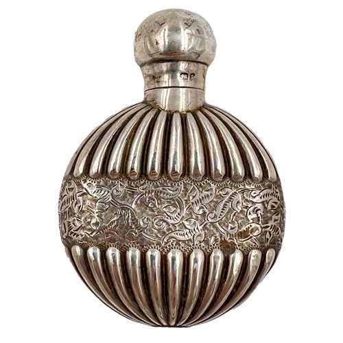 231 - A SILVER PERFUME BOTTLE OF FLUTED DESIGN, CHESTER, SANDERS & SHEPARD, 1894A silver perfume bottle of... 