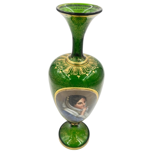 27 - EMERALD ELEGANCE – 19TH CENTURY BOHEMIAN GLASS VASE WITH GOLD GILDINGA graceful 19th-century green B... 