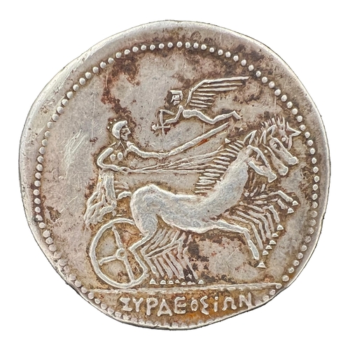 289 - A FINE SASSANIAN SILVER COINA Fine Sassanian Silver Coin. Diameter: 5cm, Weight: 55g... 