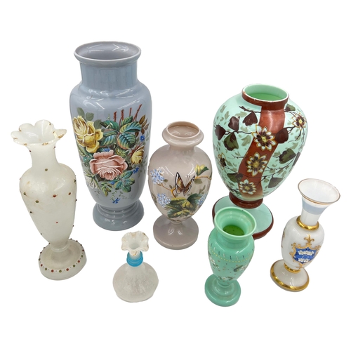 90 - COLLECTION OF OPALINE GLASS VASESCollection of opaline glass vases in various sizes, ranging from 42... 