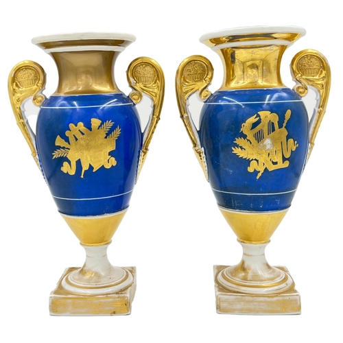 92 - PAIR OF HAND PAINTED PARIS PORCELAIN VASESA charming pair of hand-painted Paris porcelain vases, sta... 