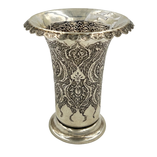 146 - A GOOD QUALITY PERSIAN SILVER VASE WITH DETAILED DECORATION TO BODYA good quality Persian silver vas... 