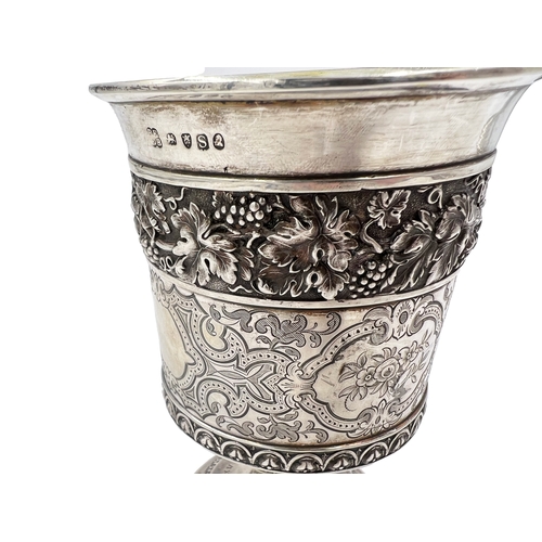 147 - A LARGE AND VERY FINE QUALITY GEORGIAN SILVER GOBLET WITH EMBOSSED DECORATION, 1813A large and very ... 