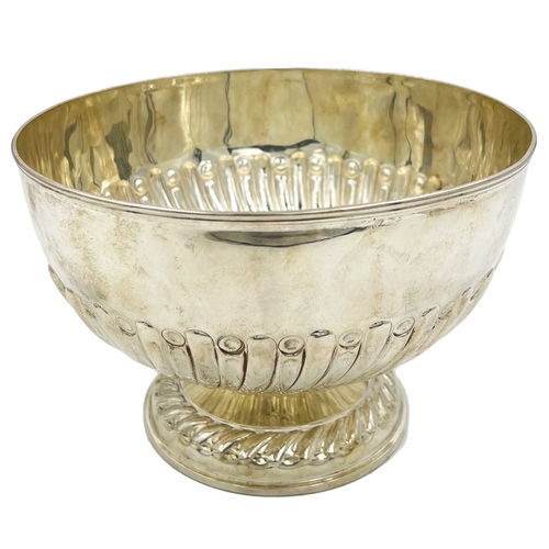 154 - A LARGE SILVER ROSE/PUNCHBOWL WITH HALF FLUTING DECORATION, LONDON, 1899A large silver rose/punchbow... 