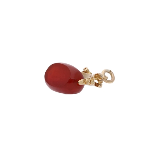 103 - 9ct Gold and Carnelian Swivel Fob. 
 
  
 

  HALLMARKS: marked for 9ct Gold 
 
 
  
 

  MEASUREMEN... 