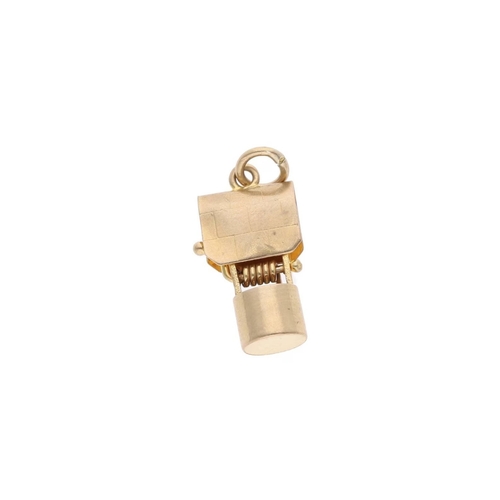 149 - 9ct Gold Water Well Charm. 
 
  
 

  HALLMARKS: marked for 9ct Gold 
 
 
  
 

  MEASUREMENT: 21mm ... 