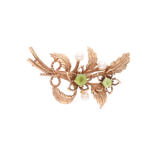28 - 9ct Gold Peridot and Pearl Flower Brooch. 
 
  
 

  HALLMARKS: marked for 9ct Gold 
 
 
  
 

  MEA... 