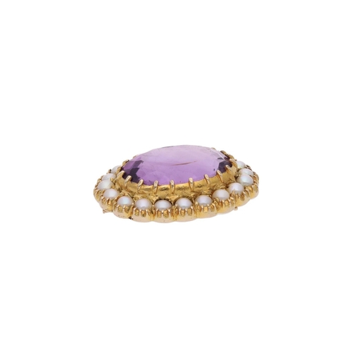 30 - 9ct Gold Amethyst and Pearl Brooch. 
 
  
 

  HALLMARKS: marked for 9ct Gold 
 
 
  
 

  MEASUREME... 