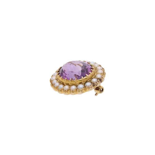 30 - 9ct Gold Amethyst and Pearl Brooch. 
 
  
 

  HALLMARKS: marked for 9ct Gold 
 
 
  
 

  MEASUREME... 