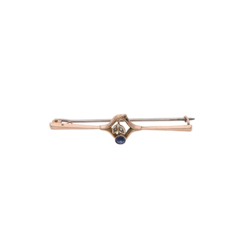 45 - 9ct Gold Blue Topaz and Pearl Brooch 
 
  
 

  HALLMARKS: marked for 9ct Gold 
 
 
  
 

  MEASUREM... 