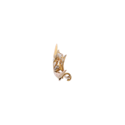 47 - 9ct Gold and Pearl Flower Brooch. 
 
  
 

  HALLMARKS: marked for 9ct Gold 
 
 
  
 

  MEASUREMENT... 